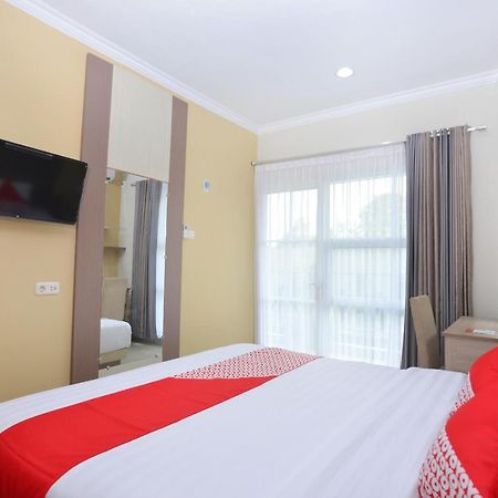 Oyo 583 Puri Gejayan Asri Syariah Hotell Kejayan Exteriör bild