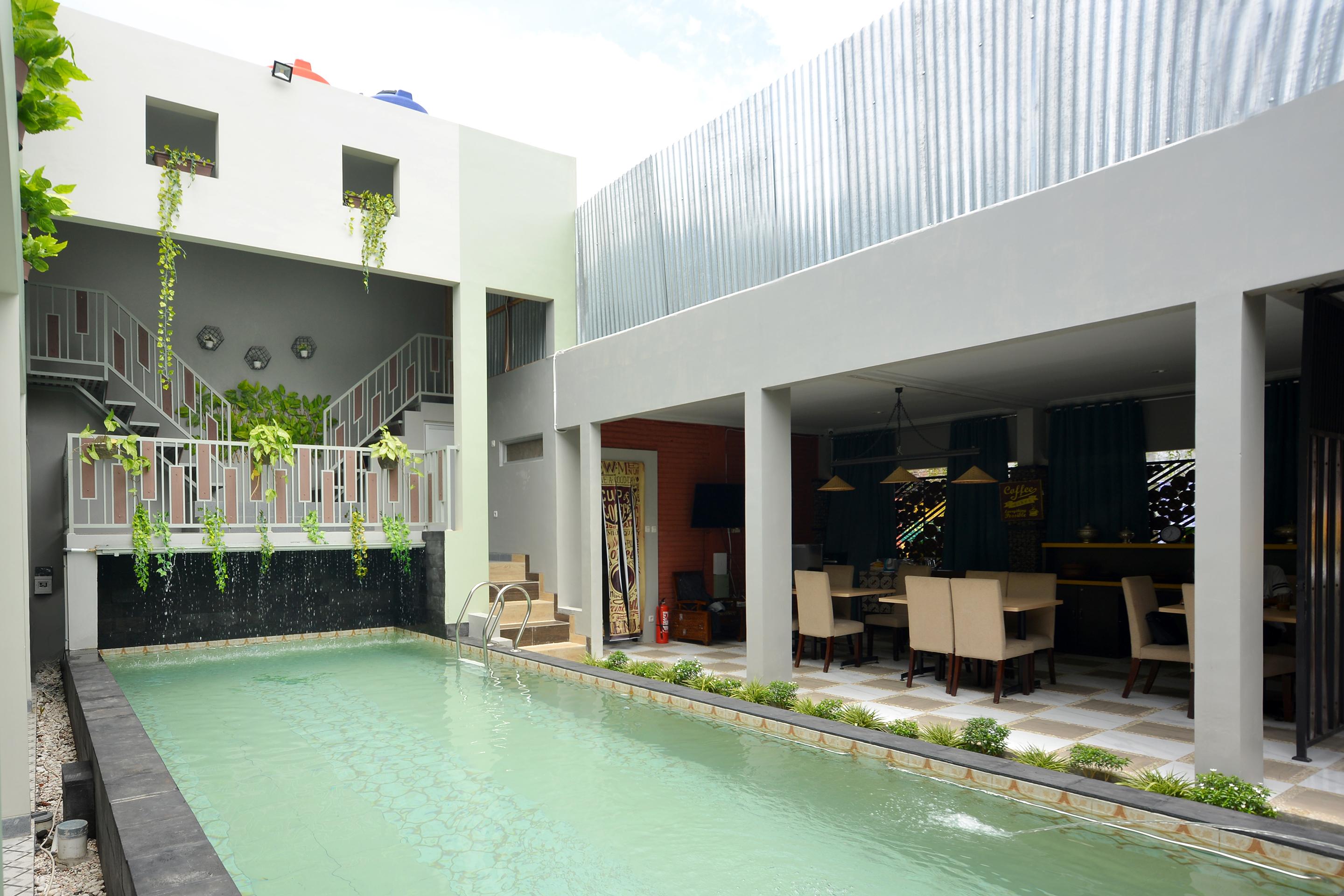 Oyo 583 Puri Gejayan Asri Syariah Hotell Kejayan Exteriör bild