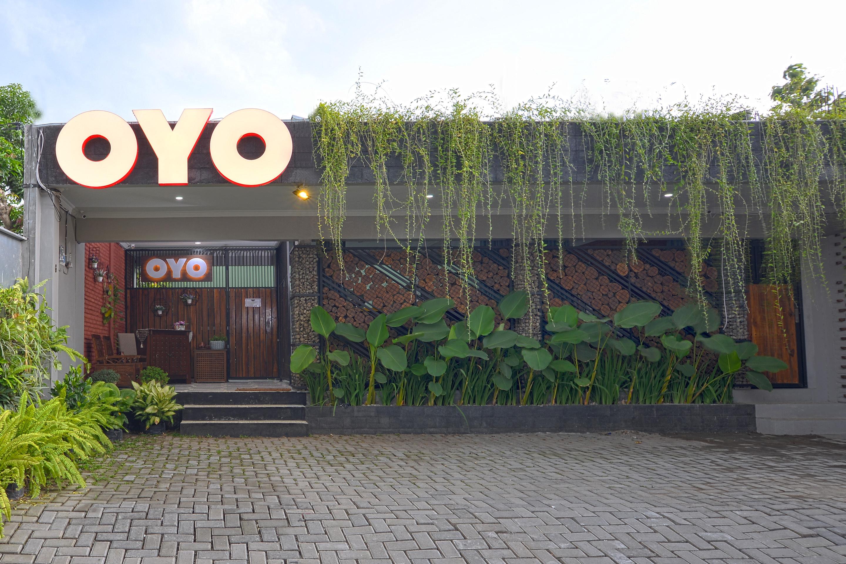 Oyo 583 Puri Gejayan Asri Syariah Hotell Kejayan Exteriör bild