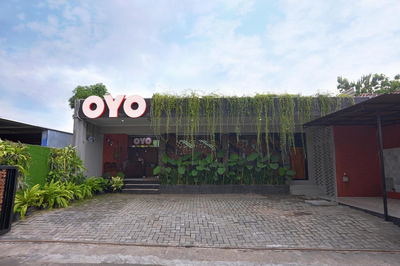 Oyo 583 Puri Gejayan Asri Syariah Hotell Kejayan Exteriör bild